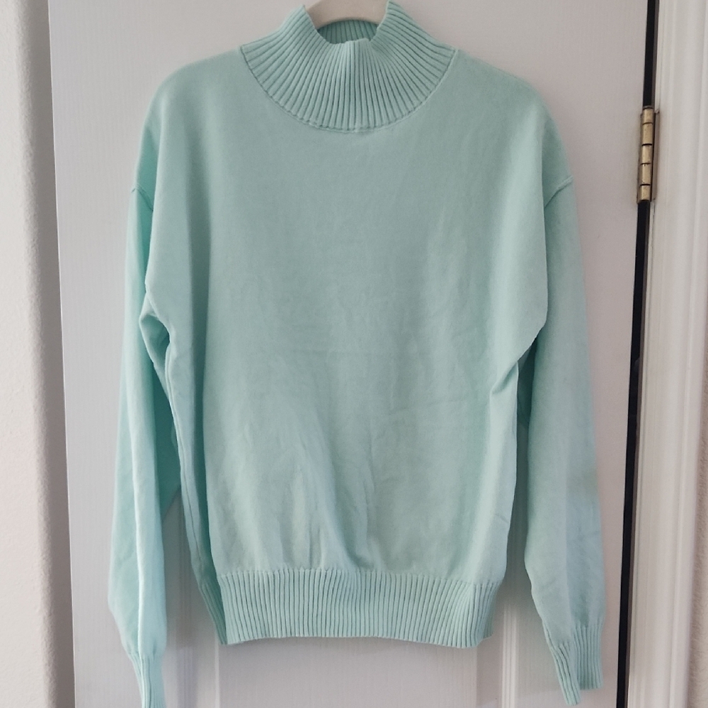 Aster Mint‎ Green Sweater, Size Large